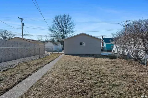 2333 28th St, Moline, IL 61265 photo 19