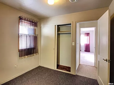 1304 39th St, Moline, IL 61265 photo 13