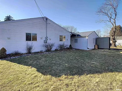 1304 39th St, Moline, IL 61265 photo 18