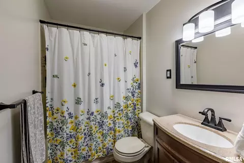 2949 9th St, Moline, IL 61265 photo 9