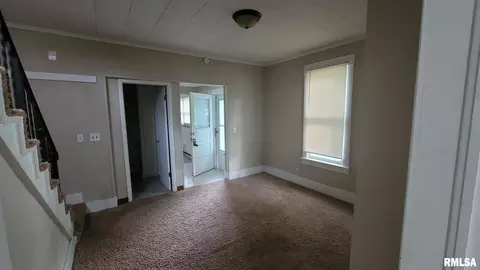 2142 3rd St, Moline, IL 61265 photo 3