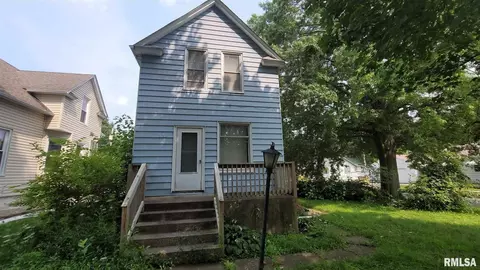 2142 3rd St, Moline, IL 61265 photo 1