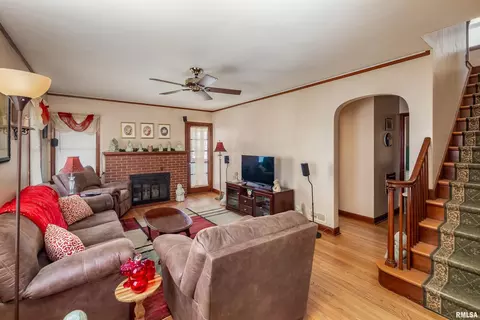 2401 32nd St, Moline, IL 61265 photo 10