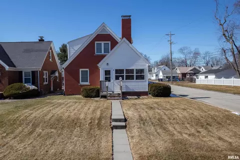 2401 32nd St, Moline, IL 61265 photo 2