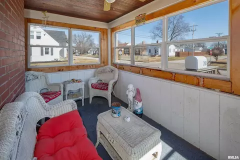 2401 32nd St, Moline, IL 61265 photo 13