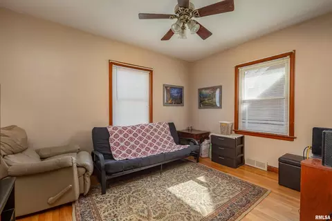 2401 32nd St, Moline, IL 61265 photo 20