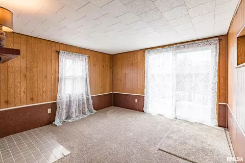 1602 Jackson St, Keithsburg, IL 61442 photo 7