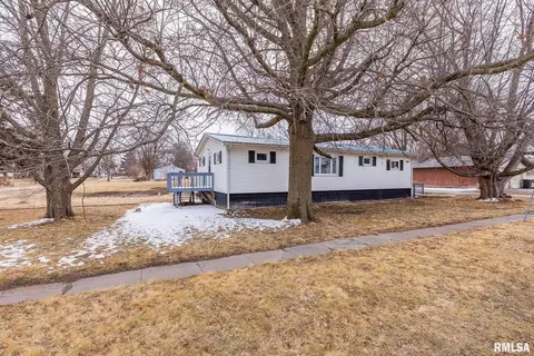 1602 Jackson St, Keithsburg, IL 61442 photo 1
