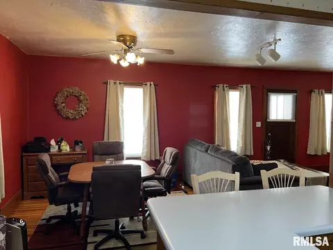 606 Dwight St, Kewanee, IL 61443 photo 9