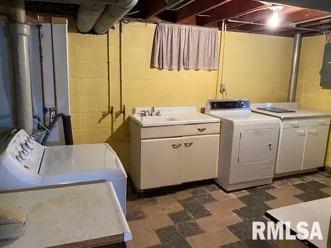 1912 30th St, Moline, IL 61265 photo 28
