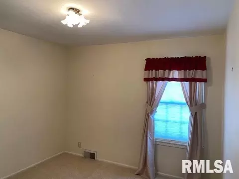 1912 30th St, Moline, IL 61265 photo 19