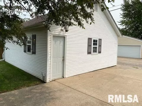 1912 30th St, Moline, IL 61265 photo 5