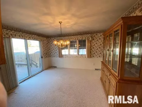 1912 30th St, Moline, IL 61265 photo 12