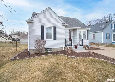 3225 7th St, Moline, IL 61265 photo 2