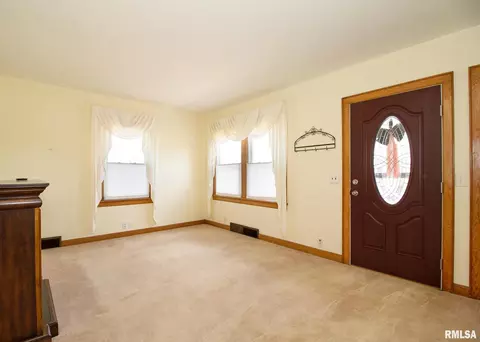 3225 7th St, Moline, IL 61265 photo 7