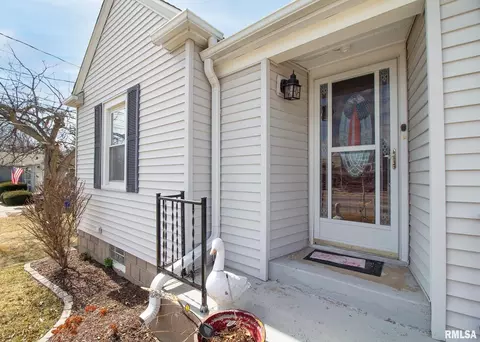 3225 7th St, Moline, IL 61265 photo 4