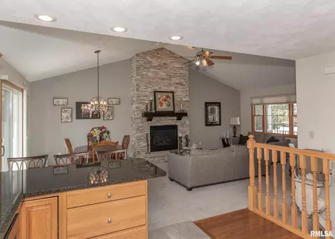 1002 17th Ave, Silvis, IL 61282 photo 5