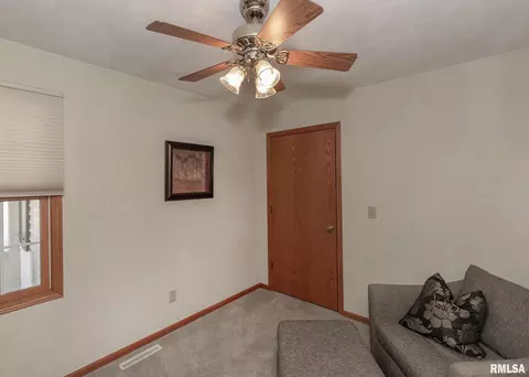 1002 17th Ave, Silvis, IL 61282 photo 10