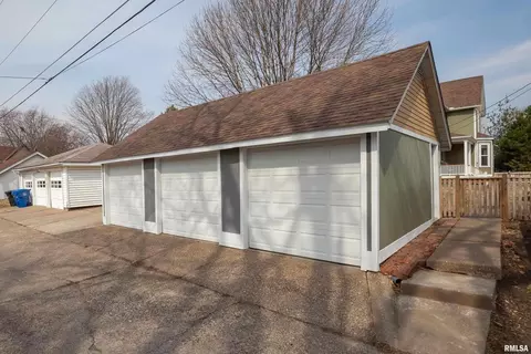 1028 13th Ave, Moline, IL 61265 photo 7