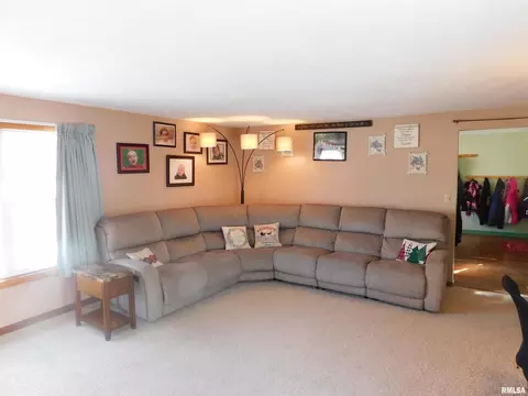 310 E Main St, Atkinson, IL 61235 photo 11