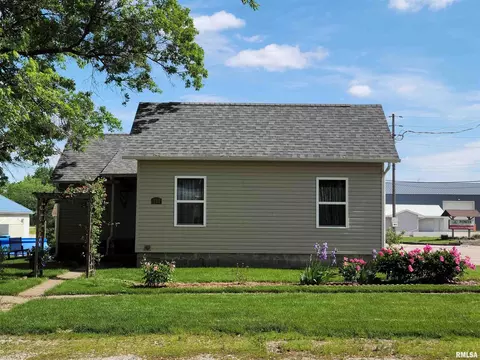 310 E Main St, Atkinson, IL 61235 photo 4
