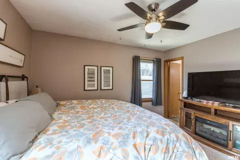 620 11th St, Silvis, IL 61282 photo 12