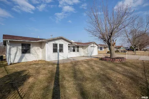 2316 8th St, Silvis, IL 61282 photo 8