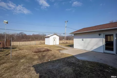 2316 8th St, Silvis, IL 61282 photo 4