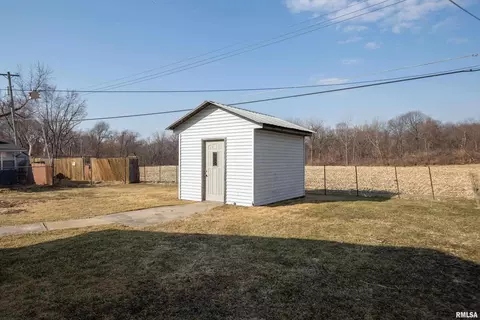 2316 8th St, Silvis, IL 61282 photo 3
