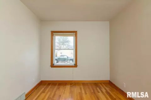 922 42nd St, Moline, IL 61265 photo 11