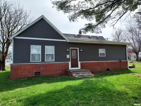 217 N 9th St, Herrin, IL 62948 photo 1