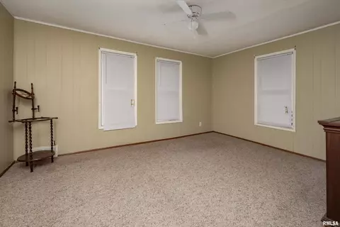 1307 3rd St #A, Moline, IL 61265 photo 9