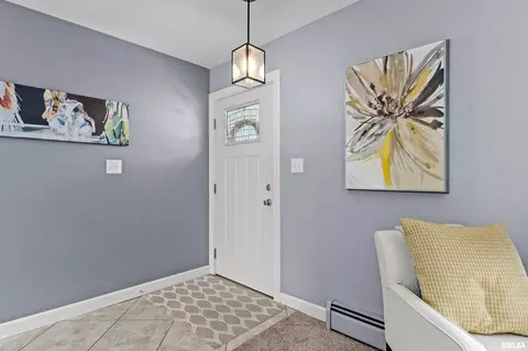 3406 49th St, Moline, IL 61265 photo 5