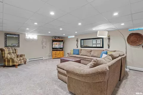 3406 49th St, Moline, IL 61265 photo 19