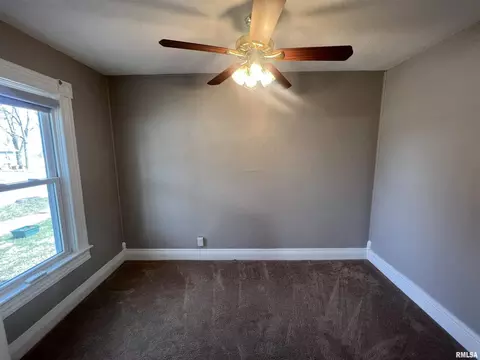 2432 4th Ave, Moline, IL 61265 photo 5