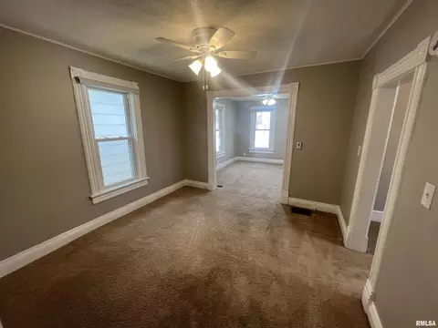 2432 4th Ave, Moline, IL 61265 photo 6
