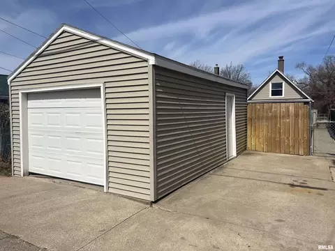 2432 4th Ave, Moline, IL 61265 photo 17
