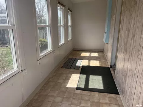 2432 4th Ave, Moline, IL 61265 photo 14
