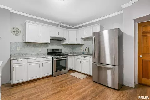 1014 29th St, Moline, IL 61265 photo 10