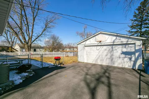 4827 48th Ave, Moline, IL 61265 photo 18