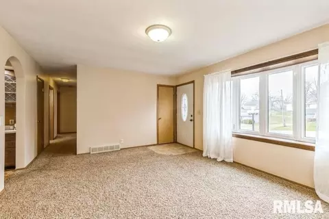 1304 SE 3rd Ave, Aledo, IL 61231 photo 14