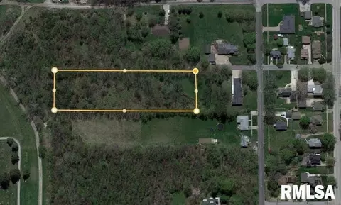 601 SE 11th St, Aledo, IL 61231