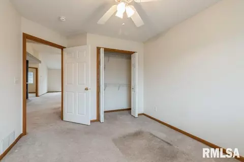 1667 E Lomar St, Eldridge, IA 52748 photo 18