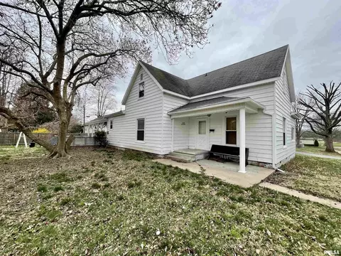2017 4th St, Eldorado, IL 62930 photo 2