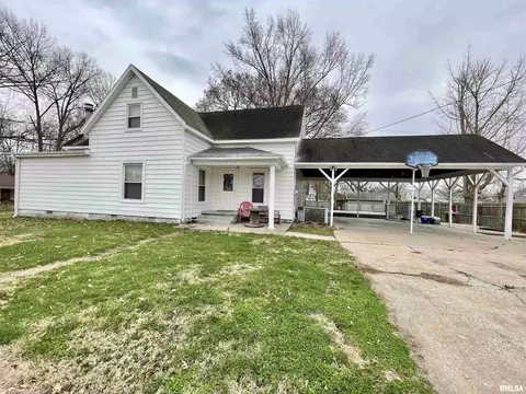2017 4th St, Eldorado, IL 62930 photo 1