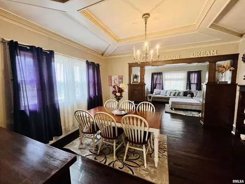 306 NW 3rd Ave, Aledo, IL 61231 photo 2