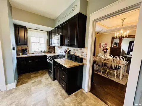 306 NW 3rd Ave, Aledo, IL 61231 photo 5