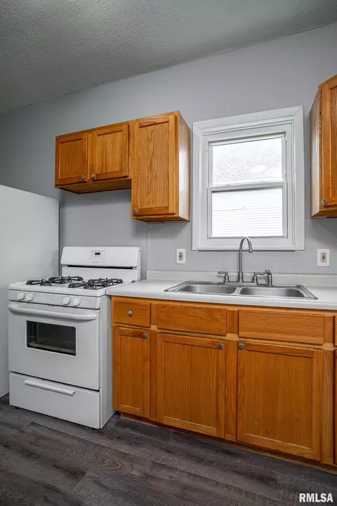 2611 13th Ave, Moline, IL 61265 photo 7