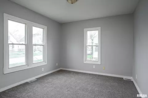 2611 13th Ave, Moline, IL 61265 photo 8