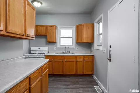 2611 13th Ave, Moline, IL 61265 photo 5